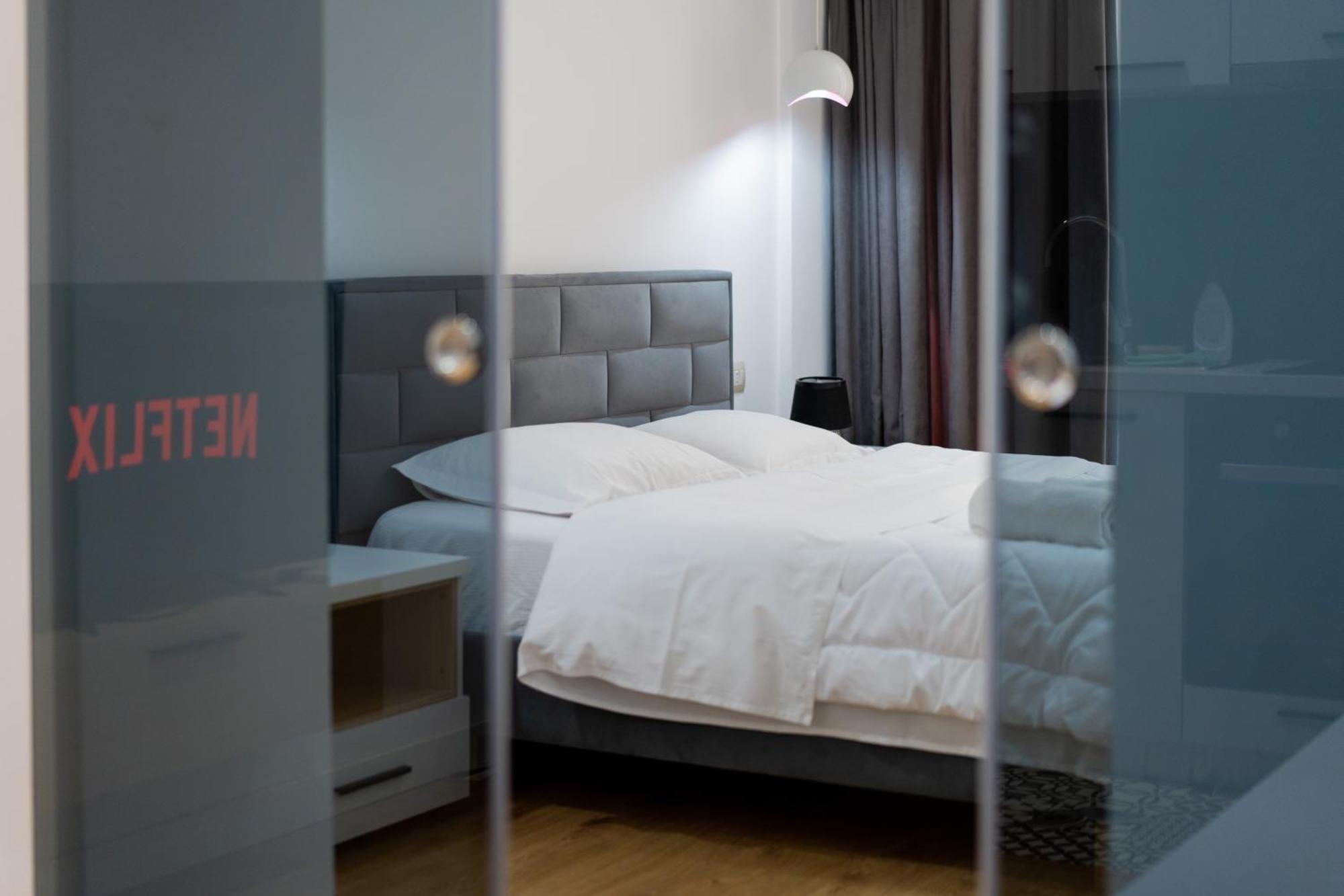 Cosy Urban Central Apartment Tirana Extérieur photo